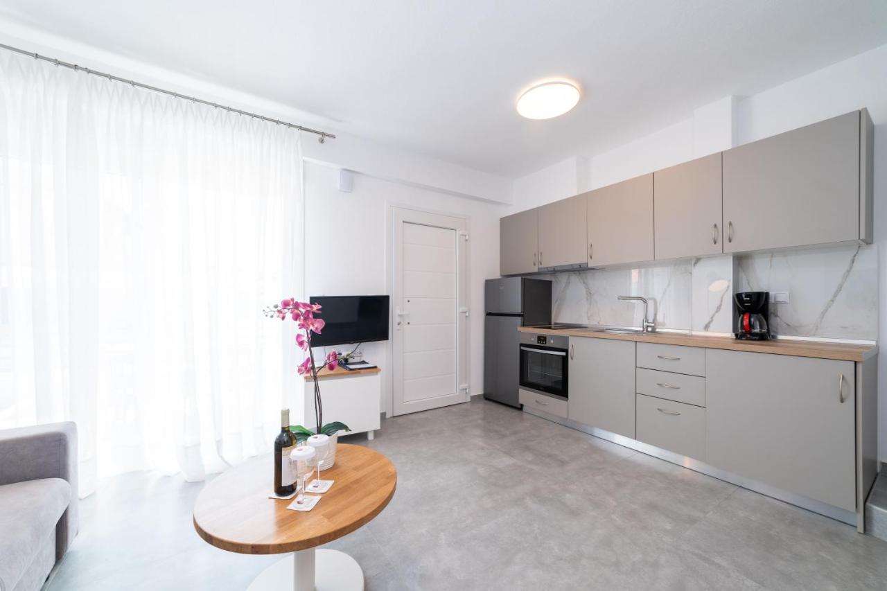 Dionysos Residential Complex Apartment Ofrinion Ngoại thất bức ảnh