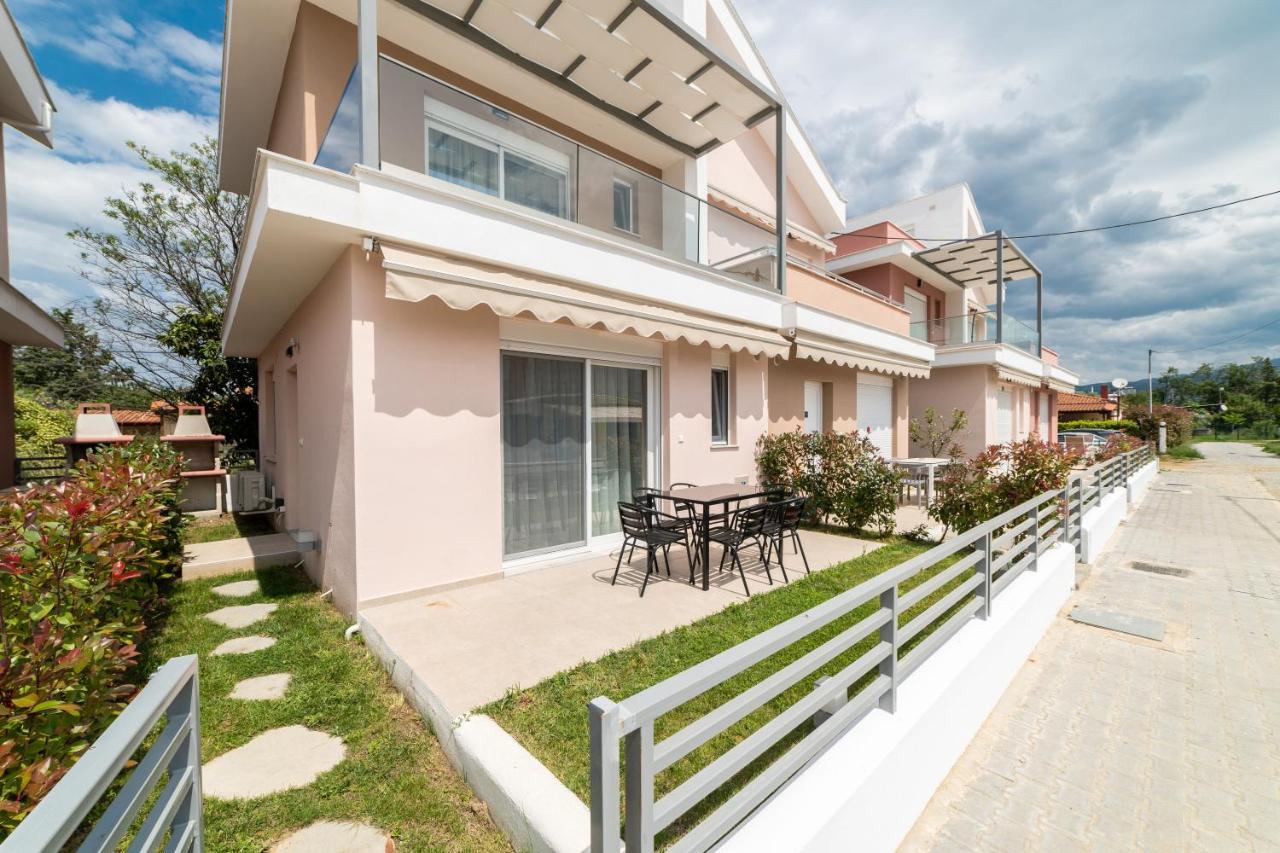 Dionysos Residential Complex Apartment Ofrinion Ngoại thất bức ảnh